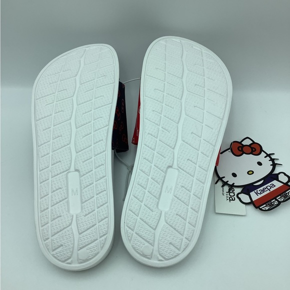 HELLO KITTY.. SANRIO , Sandals .. Brand New - Picture 4 of 5